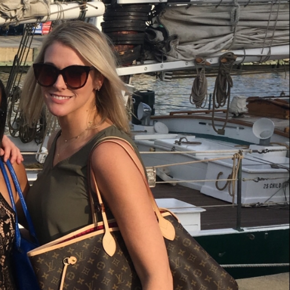 Meet your Posher, Traci